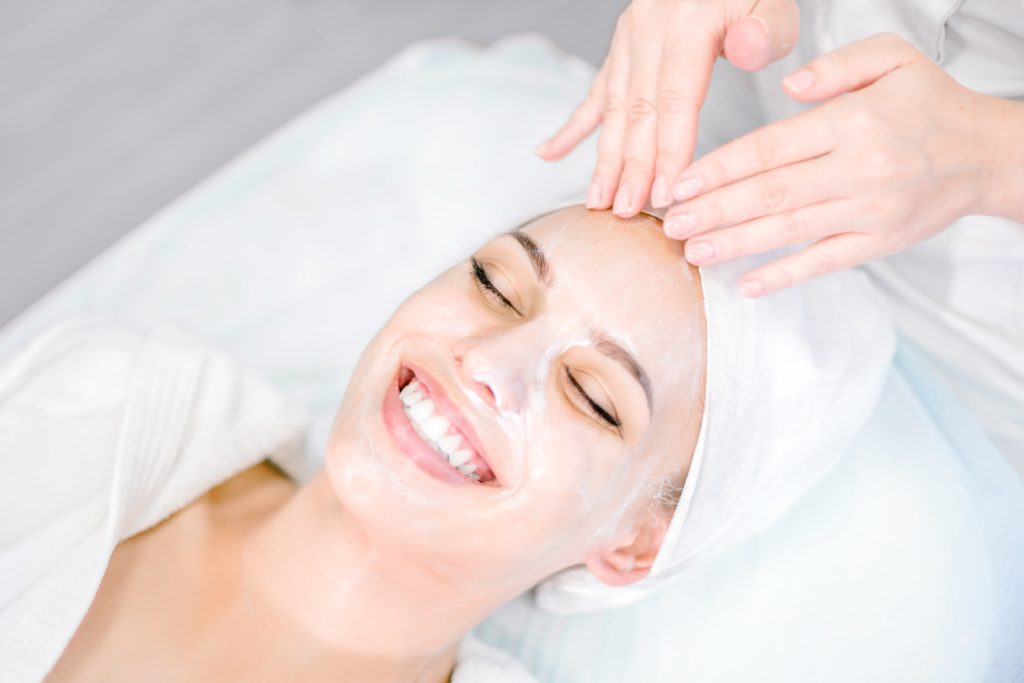 What are The Benefits of Luxe Signature Facial Treatment 
